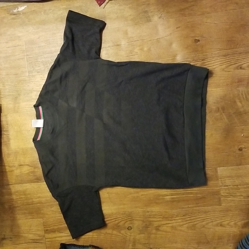 Adiidas shortsleeve sweatshirt